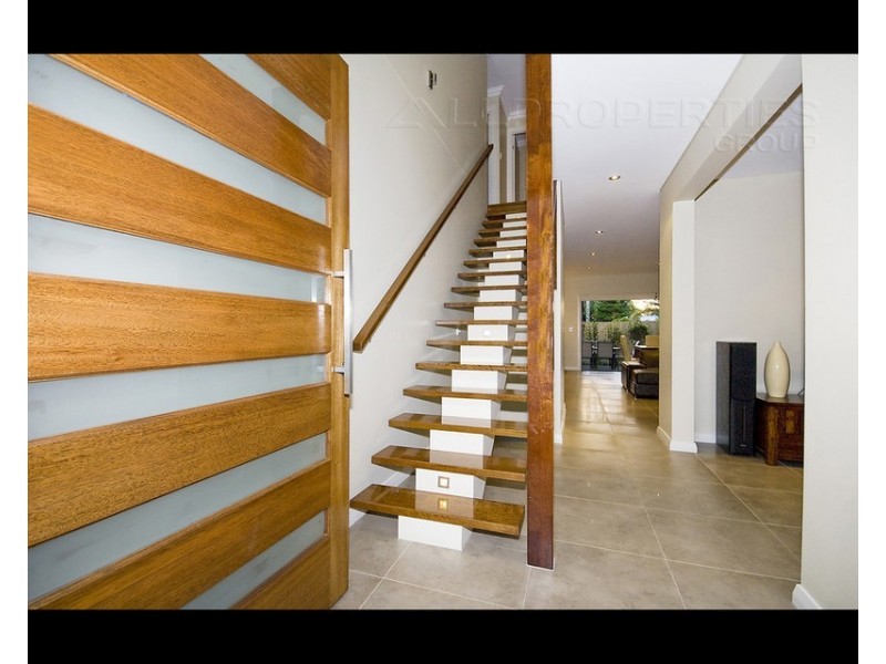 16 Trinette St, Shailer Park QLD 4128