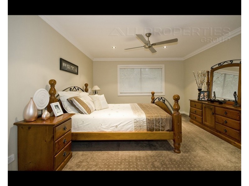 16 Trinette St, Shailer Park QLD 4128
