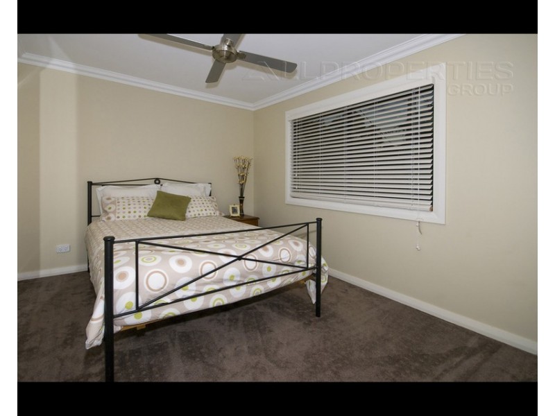 16 Trinette St, Shailer Park QLD 4128