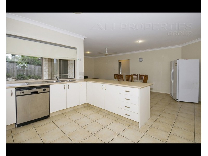 82 Claremont Parade, Forest Lake QLD 4078