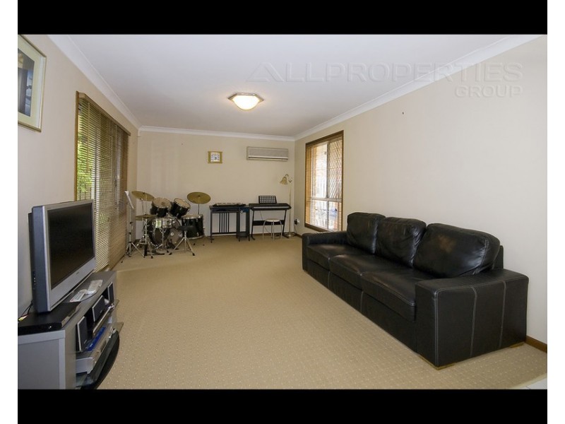 114  Garro St, Sunnybank Hills QLD 4109
