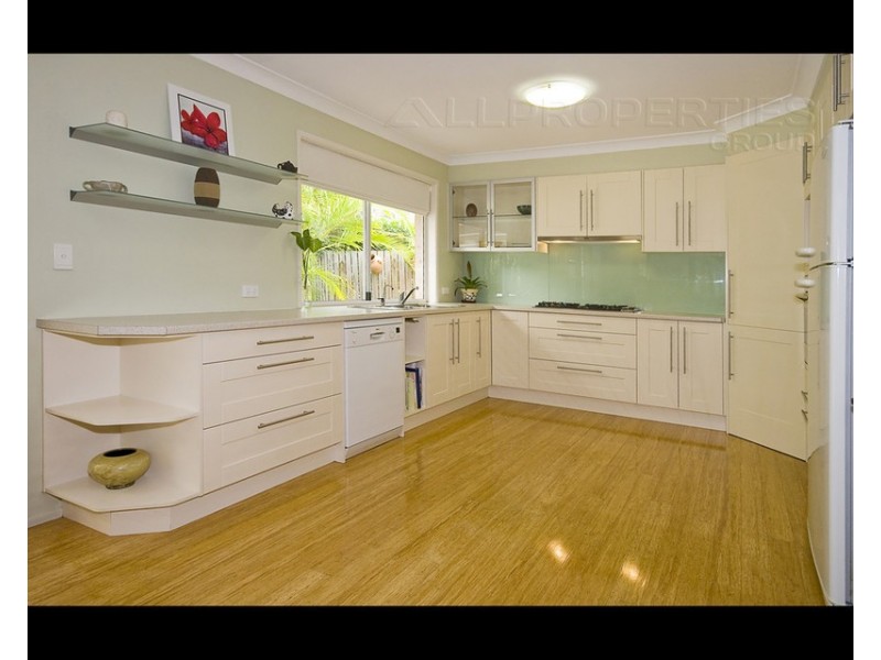 15 Statesman Cres, Sunnybank Hills QLD 4109