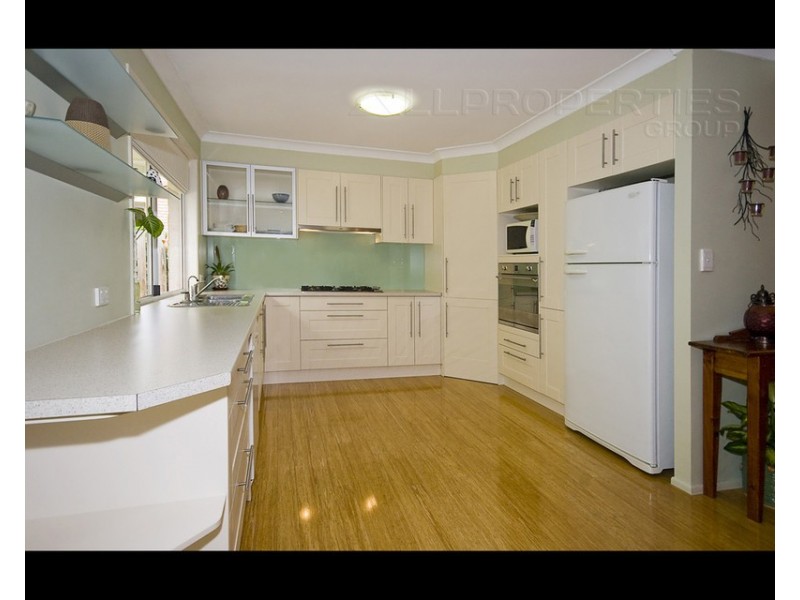 15 Statesman Cres, Sunnybank Hills QLD 4109