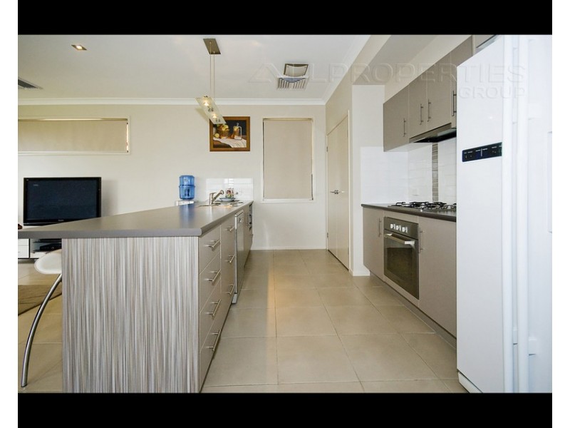 5 Doulton Street, Calamvale QLD 4116