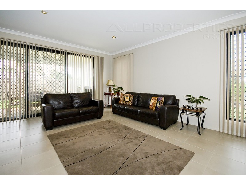 5 Doulton Street, Calamvale QLD 4116