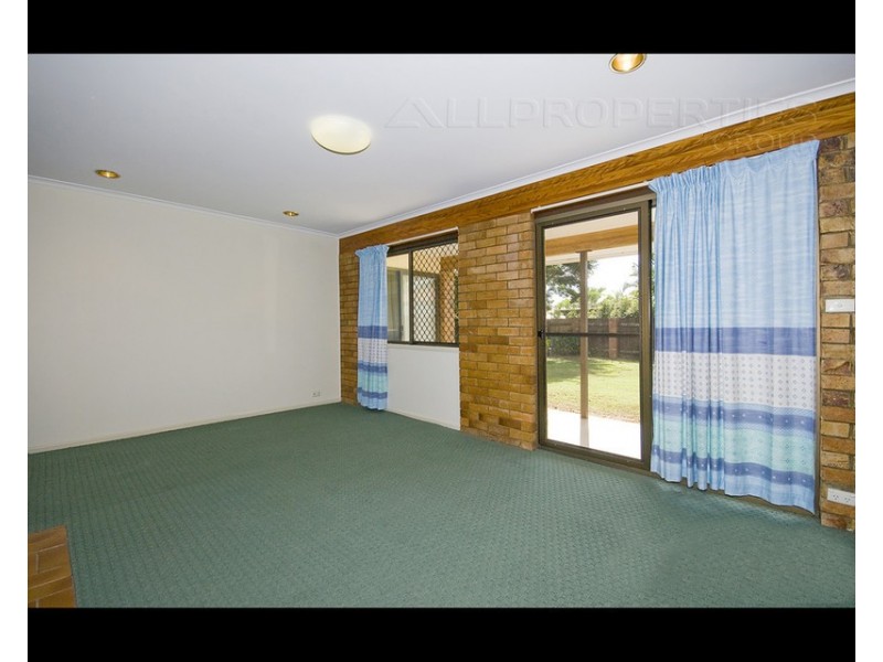 1 LANGHAM STREET, Hillcrest QLD 4118