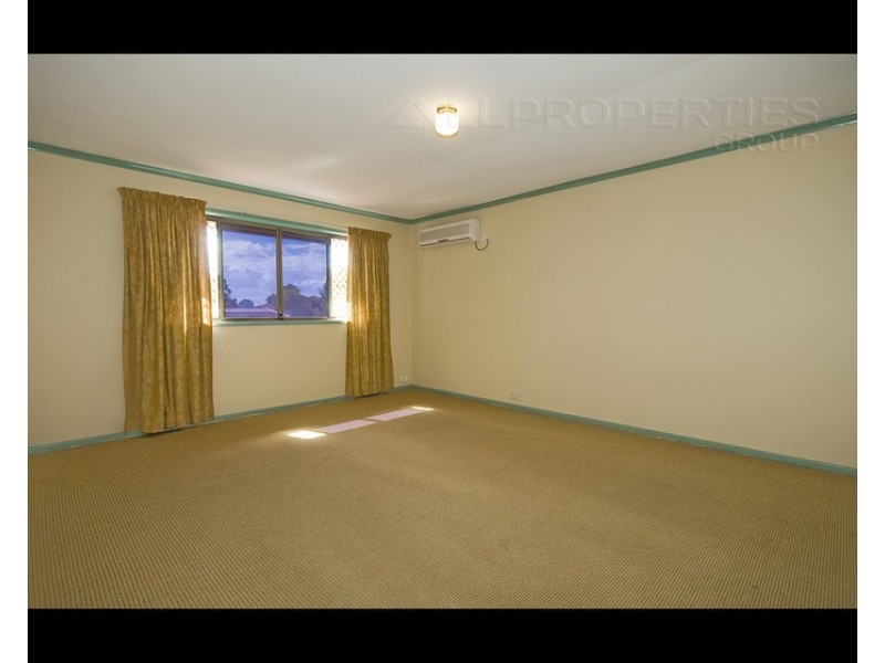 1 LANGHAM STREET, Hillcrest QLD 4118