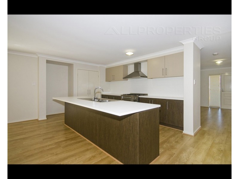 10 Cobbin Crct, Redbank Plains QLD 4301