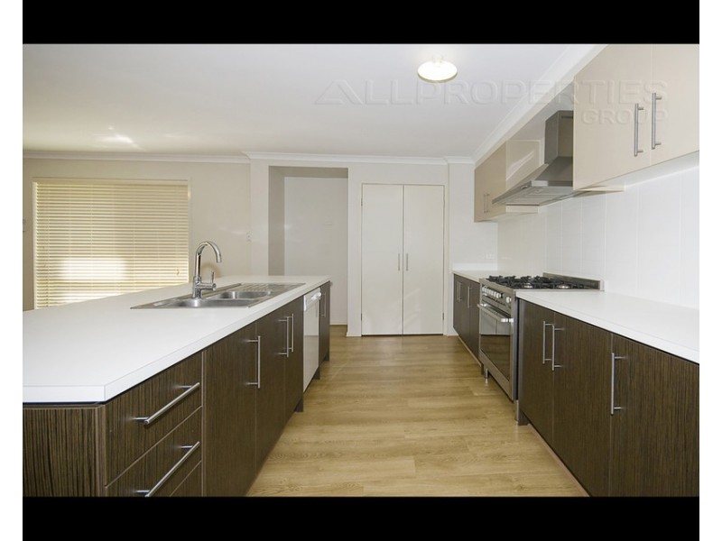 10 Cobbin Crct, Redbank Plains QLD 4301