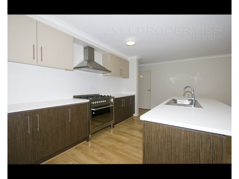 10 Cobbin Crct, Redbank Plains QLD 4301