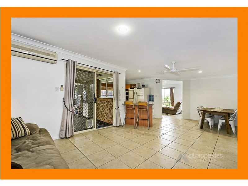 9 SAMIA CT, Regents Park QLD 4118