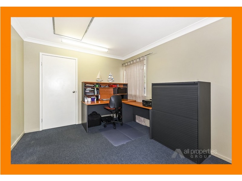 9 SAMIA CT, Regents Park QLD 4118