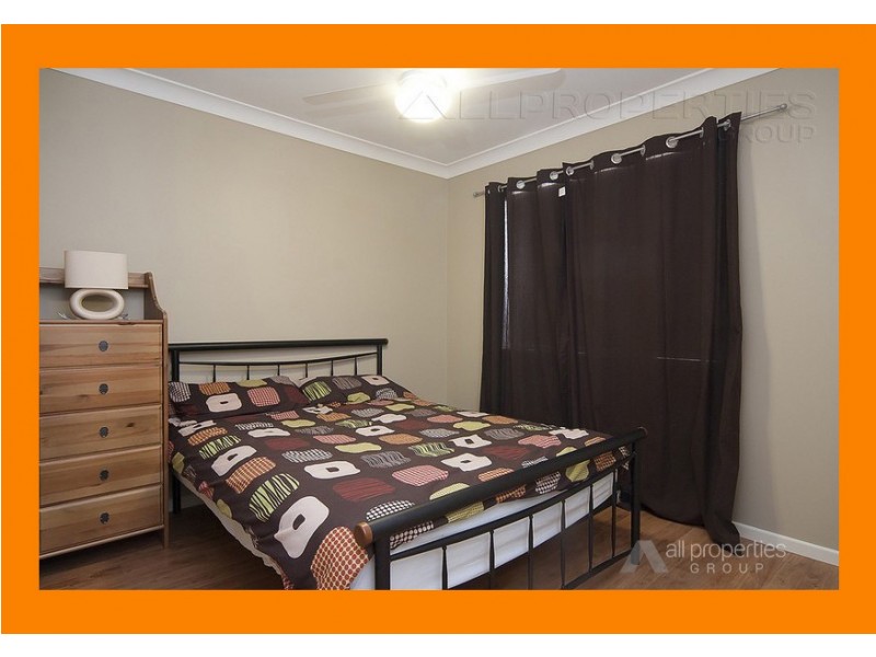 9 SAMIA CT, Regents Park QLD 4118