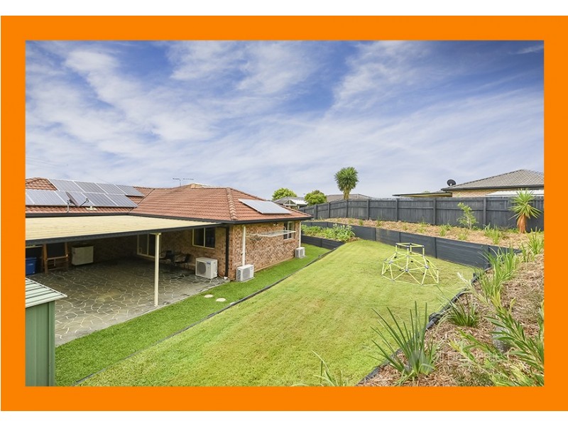 9 SAMIA CT, Regents Park QLD 4118