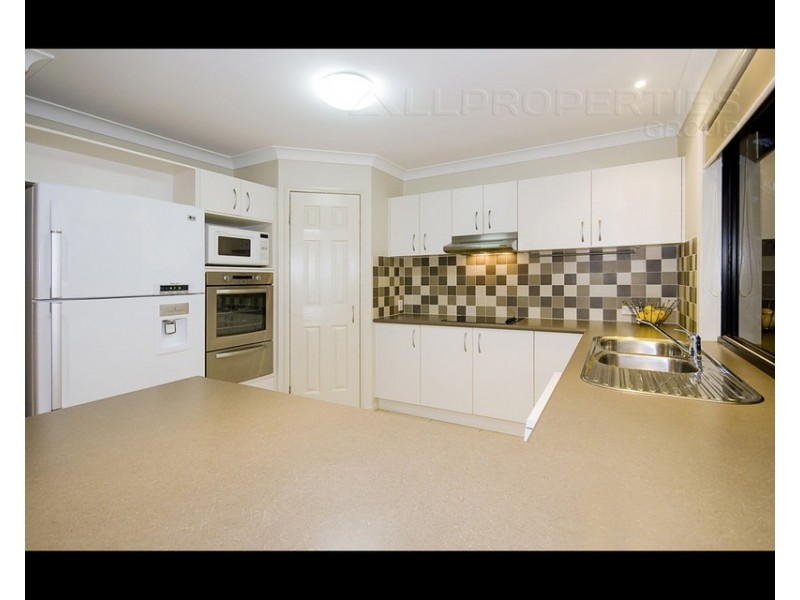 33 Waterbrooke Crct, Drewvale QLD 4116