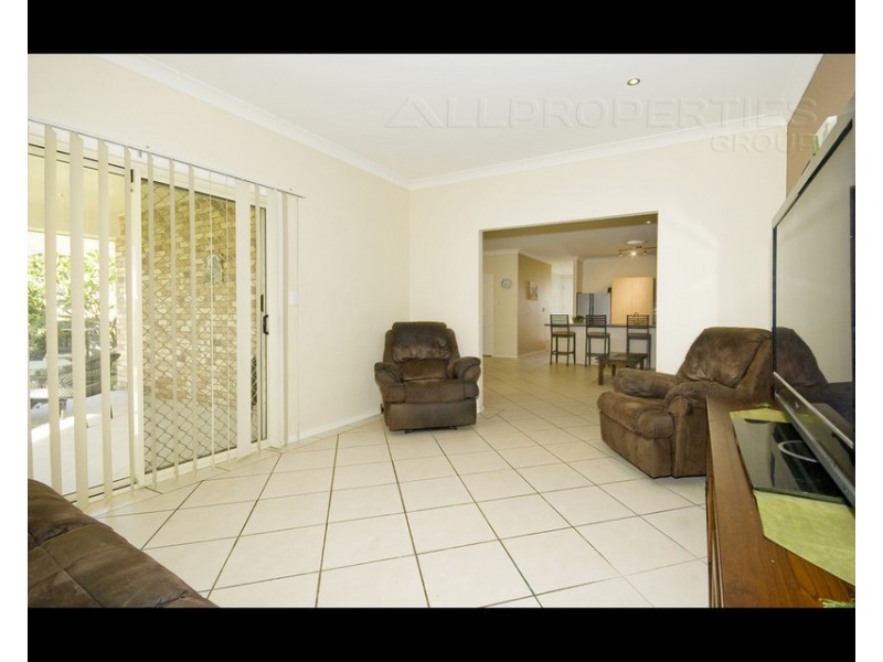 3 Burnside Place – Creekwood, Forest Lake QLD 4078
