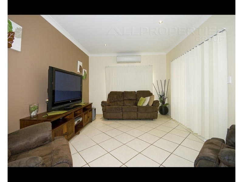 3 Burnside Place – Creekwood, Forest Lake QLD 4078