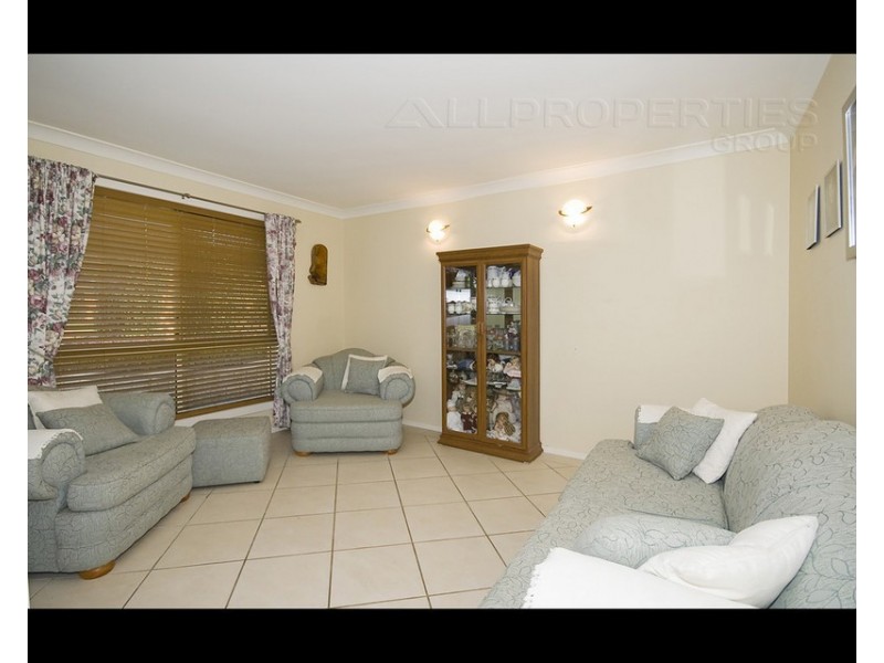 3 Burnside Place – Creekwood, Forest Lake QLD 4078