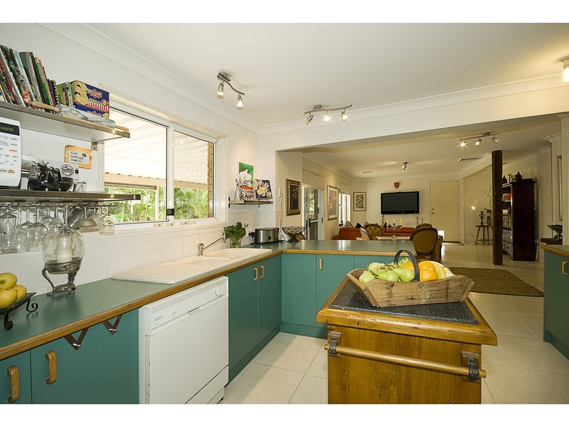 10 Settlers Circuit, Forest Lake QLD 4078