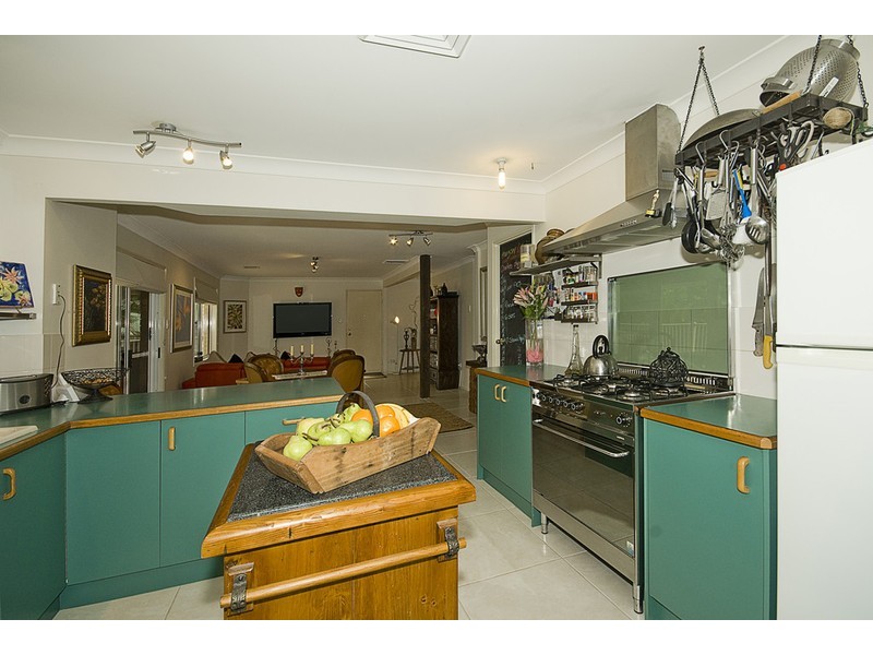 10 Settlers Circuit, Forest Lake QLD 4078