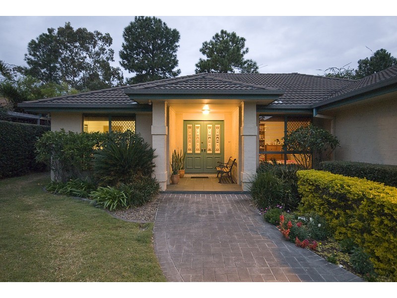 7 Lakeside Crescent, Forest Lake QLD 4078