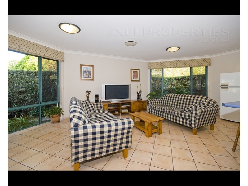 7 Lakeside Crescent, Forest Lake QLD 4078