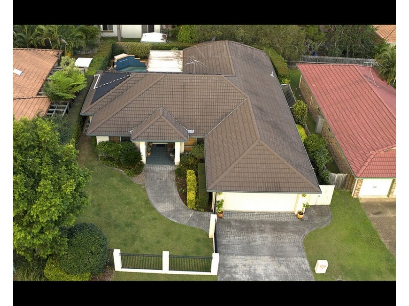 7 Lakeside Crescent, Forest Lake QLD 4078