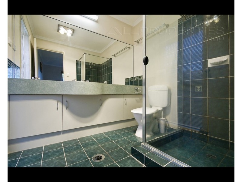 14 Moore Place, Forest Lake QLD 4078