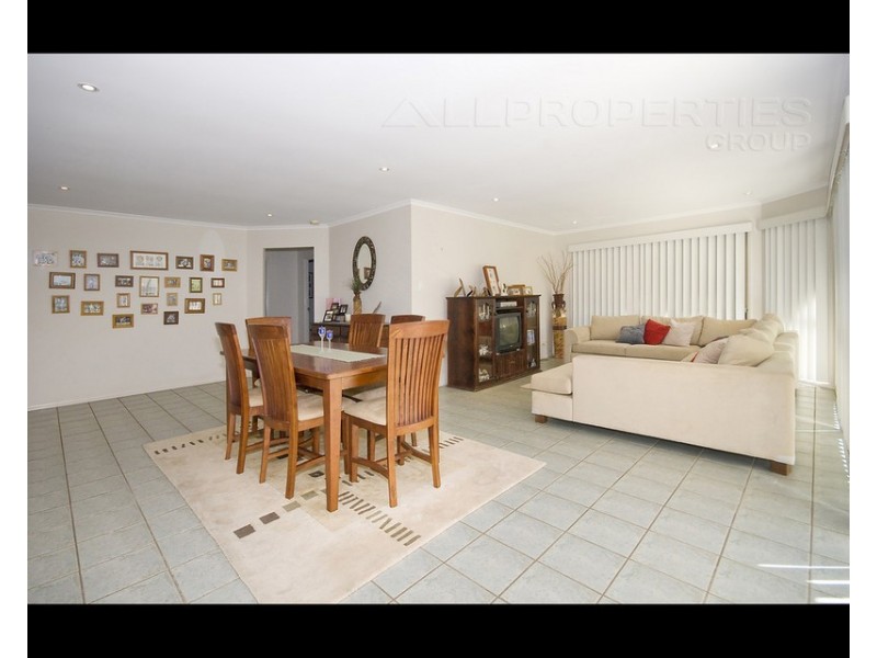 14 Moore Place, Forest Lake QLD 4078