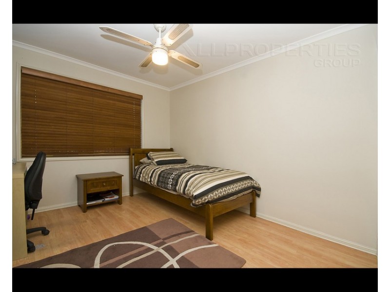 14 Moore Place, Forest Lake QLD 4078