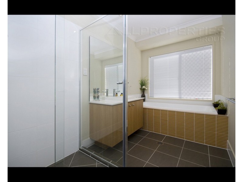 22 Aspen Street, Heathwood QLD 4110