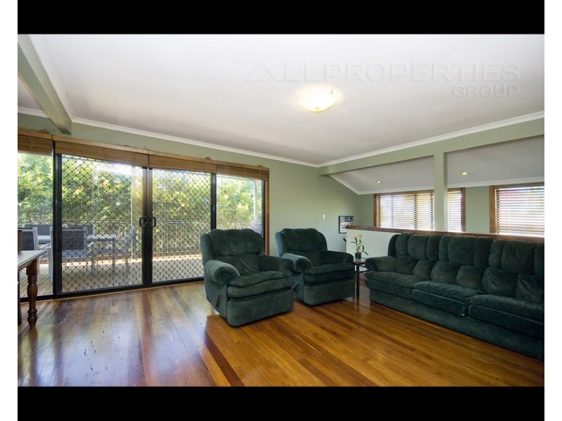 40 Edinburgh Rd, Alexandra Hills QLD 4161