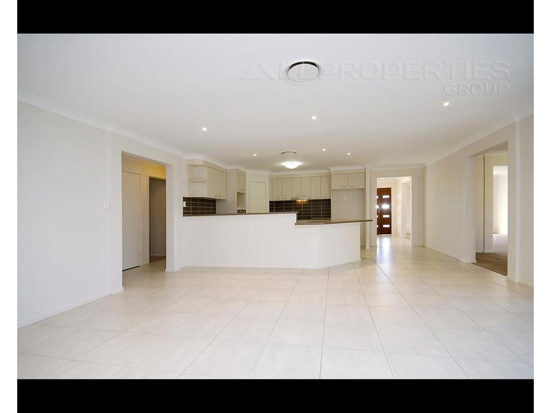 37 Aspen Street, Parkwood Estate, Heathwood QLD 4110
