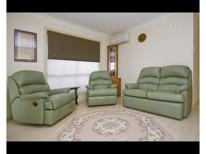 2 Snowy River Circuit, Forest Lake QLD 4078