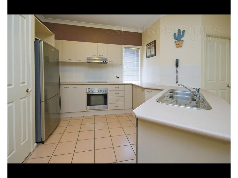 18 Babylon Place, Forest Lake QLD 4078