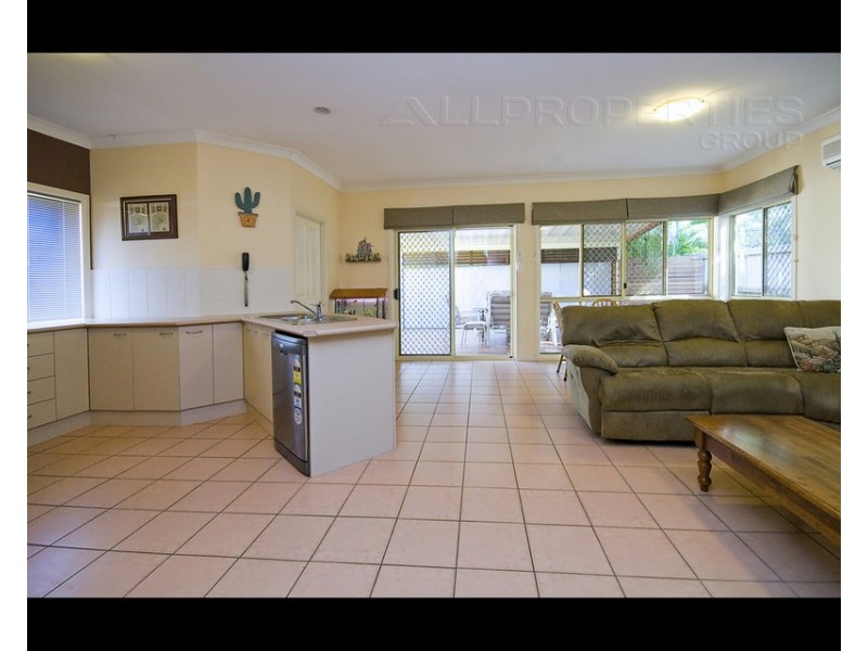 18 Babylon Place, Forest Lake QLD 4078