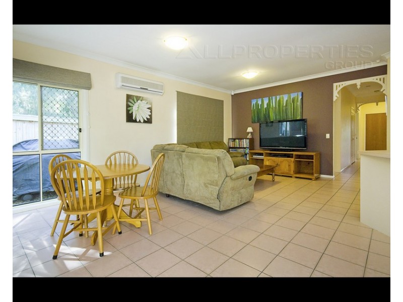 18 Babylon Place, Forest Lake QLD 4078