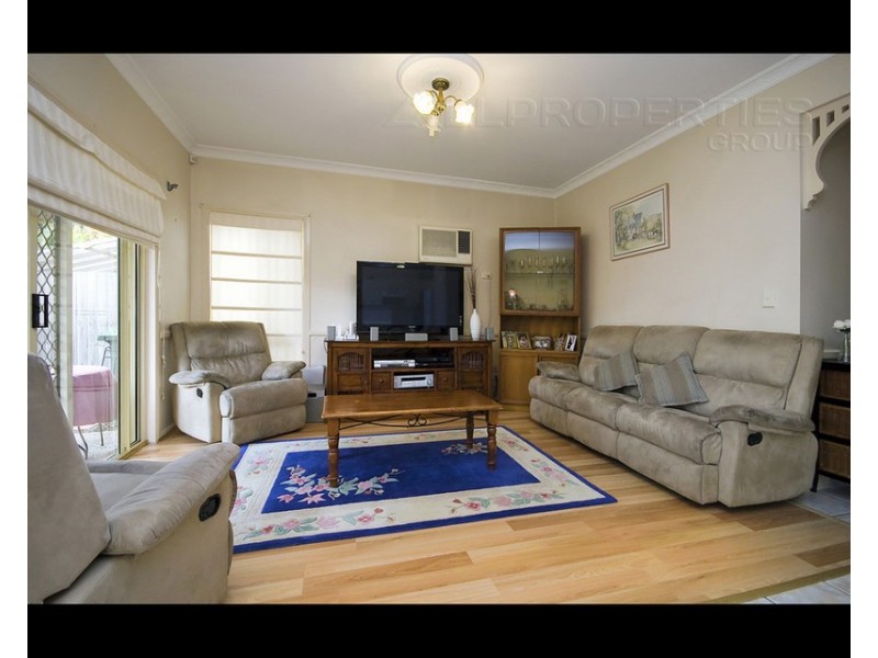 4 Queens Court, Forest Lake QLD 4078