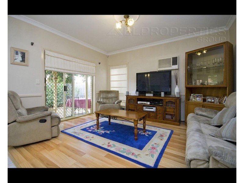 4 Queens Court, Forest Lake QLD 4078