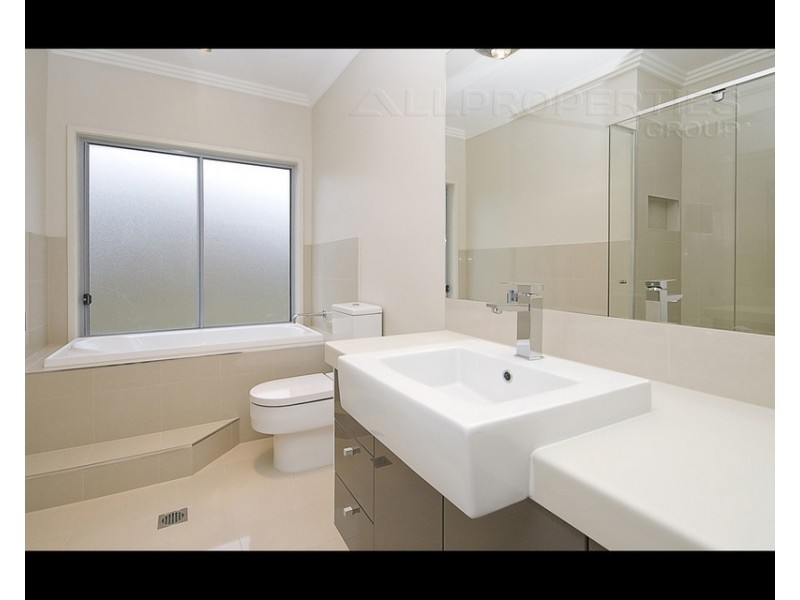 18 Watergum Street, Heathwood QLD 4110