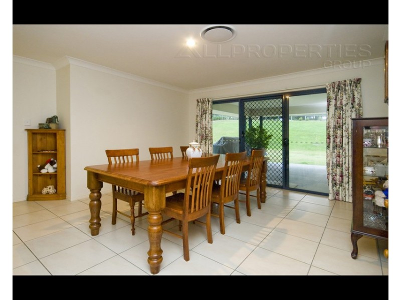 13 Howard Hughes Ct, Maudsland QLD 4210