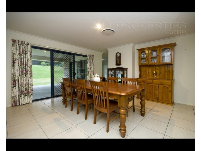 13 Howard Hughes Ct, Maudsland QLD 4210