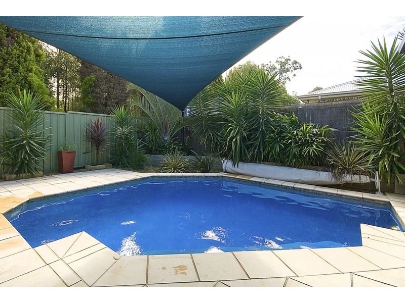 10 Randerson Street, Forest Lake QLD 4078