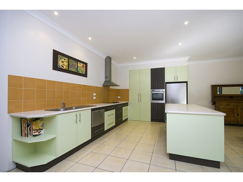 10 Randerson Street, Forest Lake QLD 4078