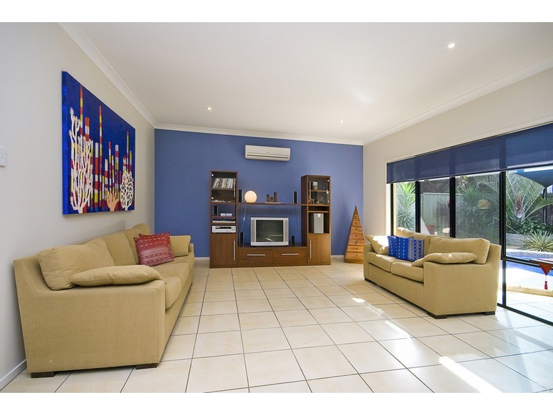 10 Randerson Street, Forest Lake QLD 4078