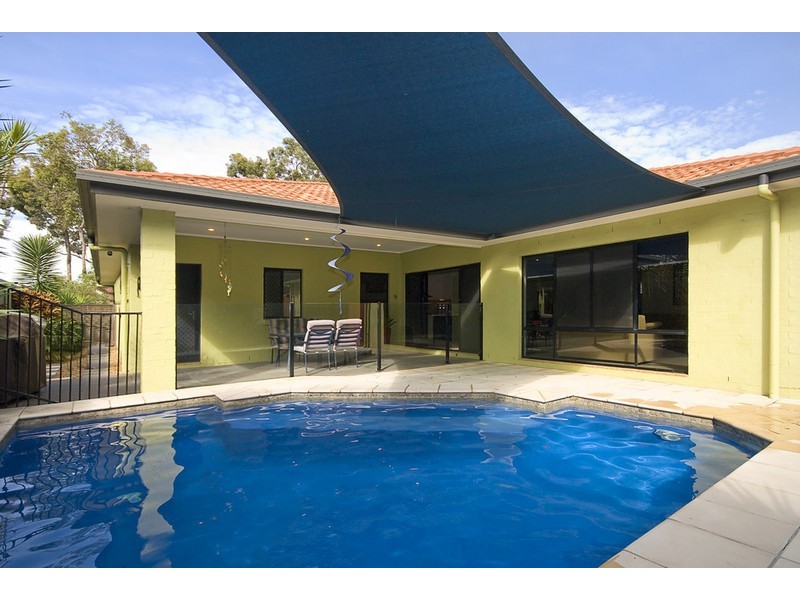 10 Randerson Street, Forest Lake QLD 4078