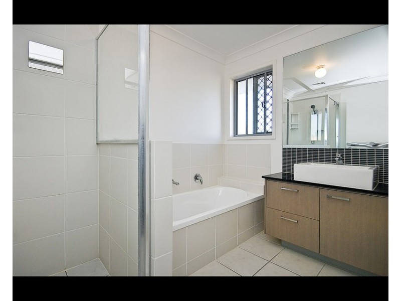 9 Freshwater Dr, Berrinba QLD 4117