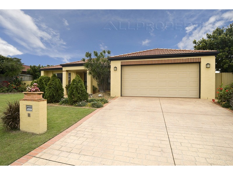 11 Glenroy Pl, Parkinson QLD 4115