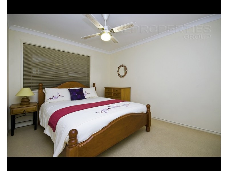 11 Glenroy Pl, Parkinson QLD 4115