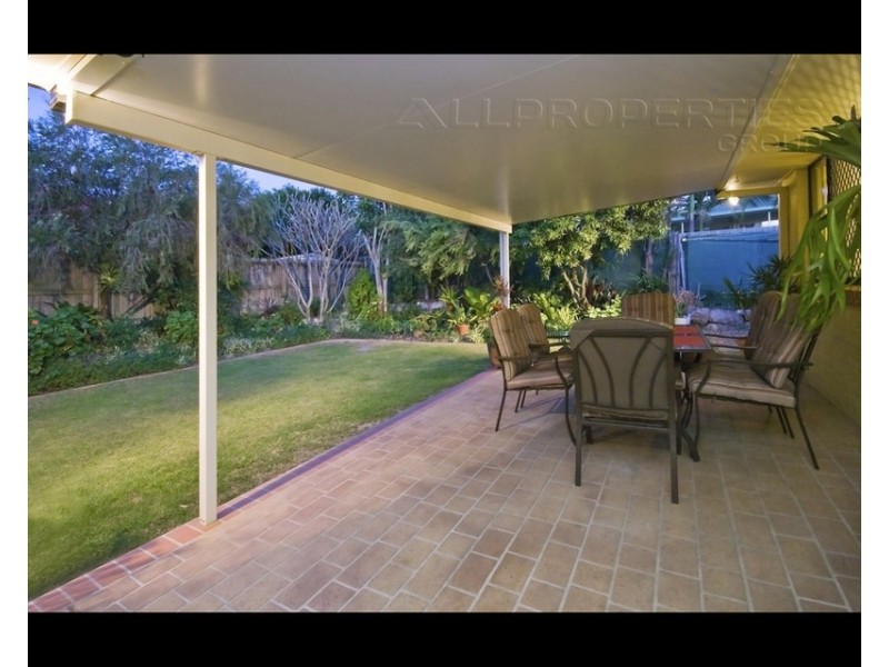 11 Glenroy Pl, Parkinson QLD 4115